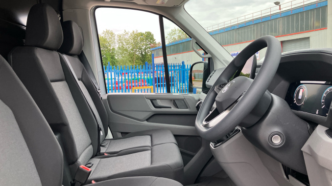 Volkswagen Crafter Cr35 Mwb Diesel Fwd 2.0 TDI 140PS Commerce Business High Roof Van - Image 15